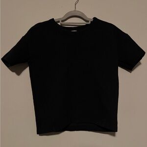 GUC Everlane Black Quilted Short Sleeve Top